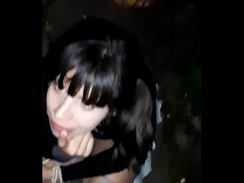 ❤️ Al carrer penis inflat a canvi de caramels Vídeo porno a nosaltres ☑